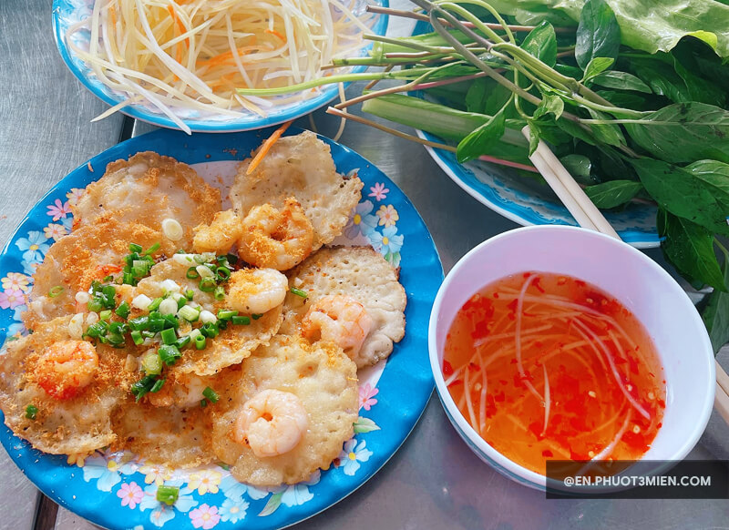 Banh Khot Vietnamese
