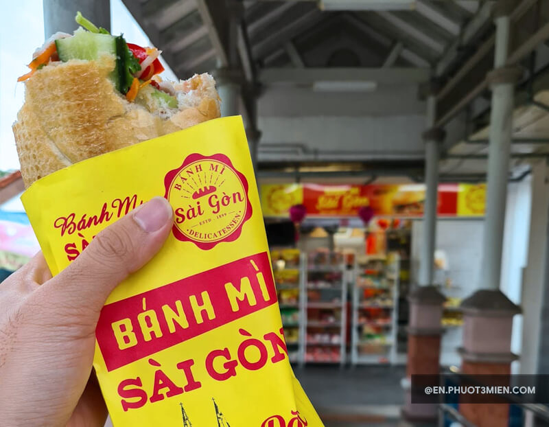 Vietnamese baguette – Banh mi
