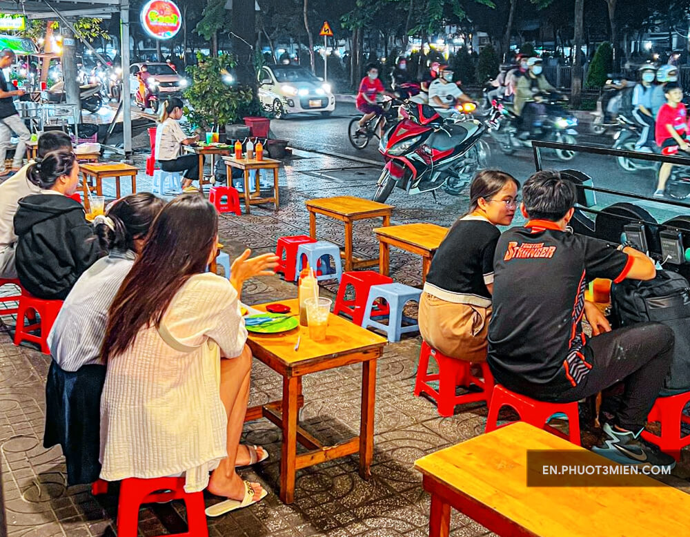 Where To Find Banh Trang Nuong in Saigon