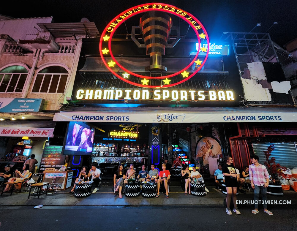 Champion Sports Bar