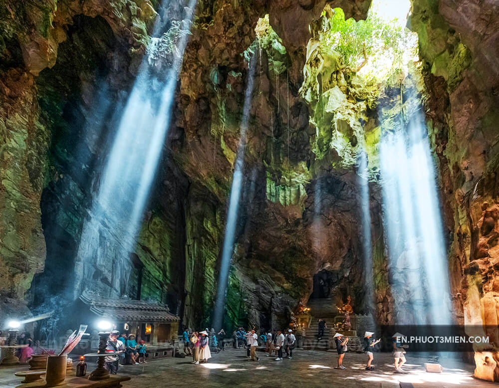 Huyen Khong Cave