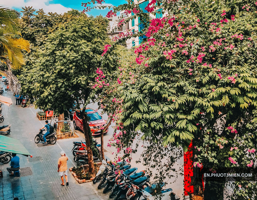 Pho Hue and Ba Trieu – Stylish Fashion Streets