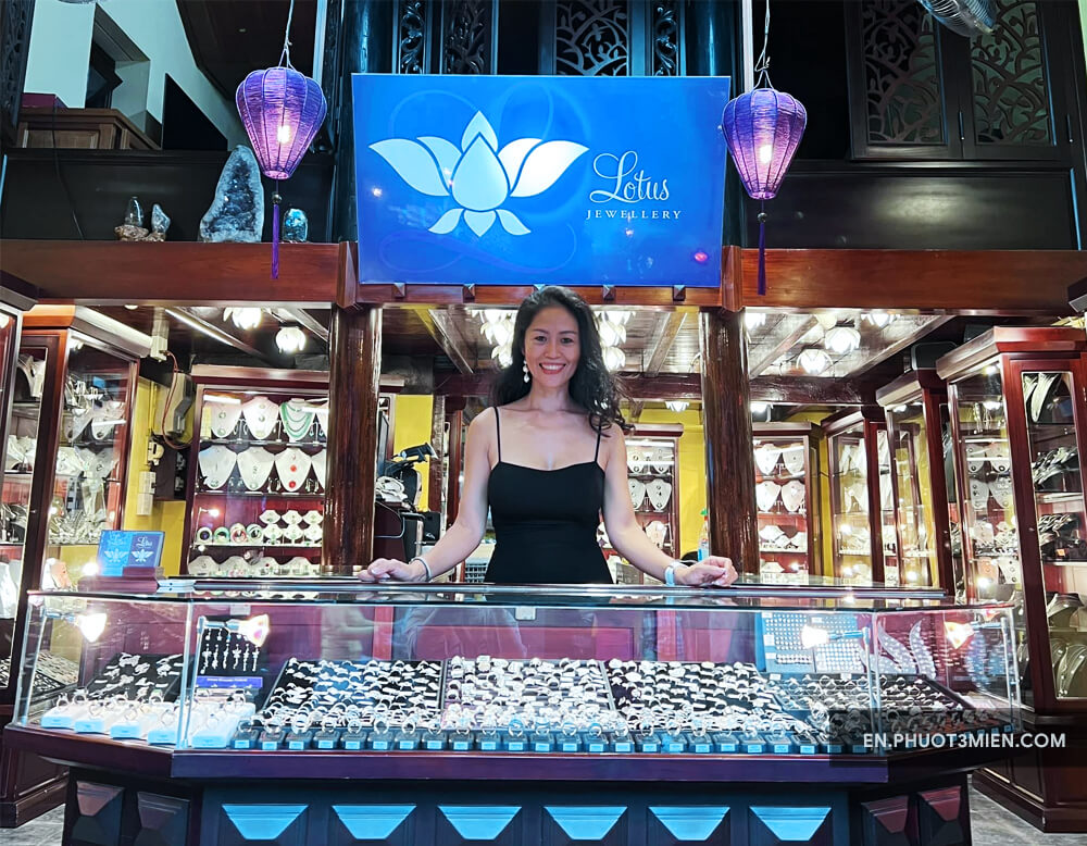 Lotus jewelry in Hoi An