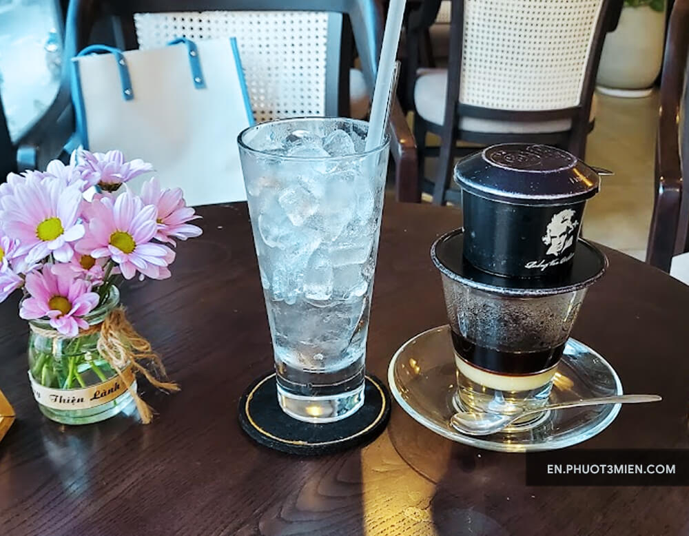 Trung Nguyen Cafe Ly Tu Trong